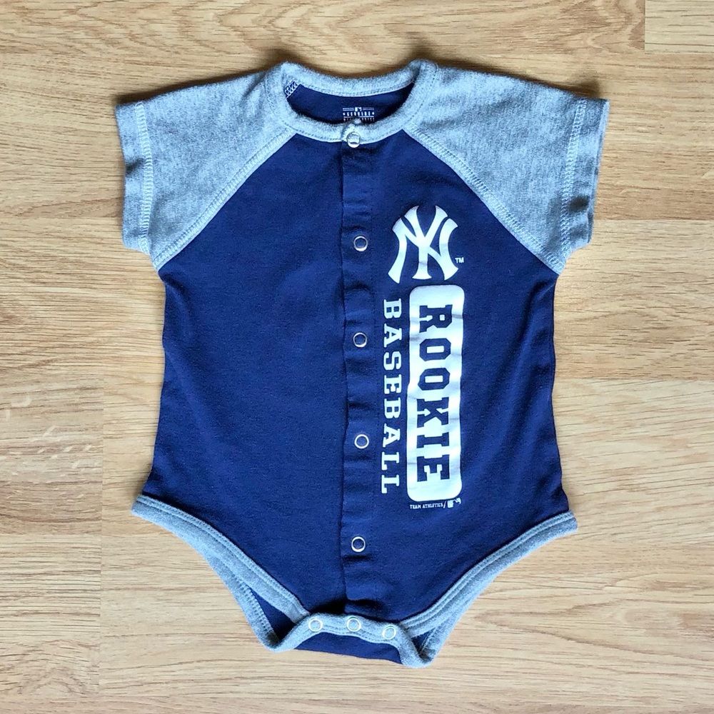 EUC Genuine Merchandise Baby NY Yankees Rookie 1/2 Onesie